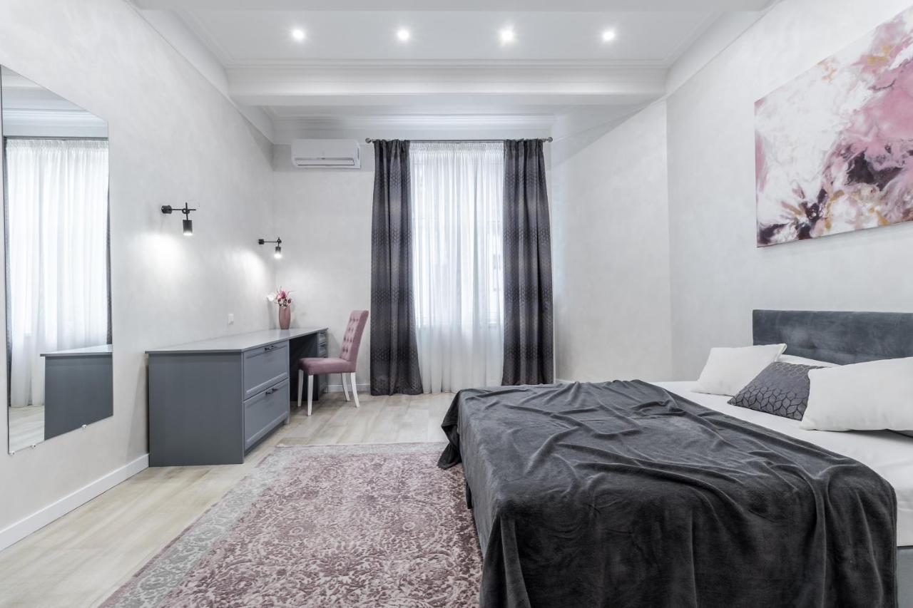 Inshiapartments On Lysenka Str Lviv Bagian luar foto