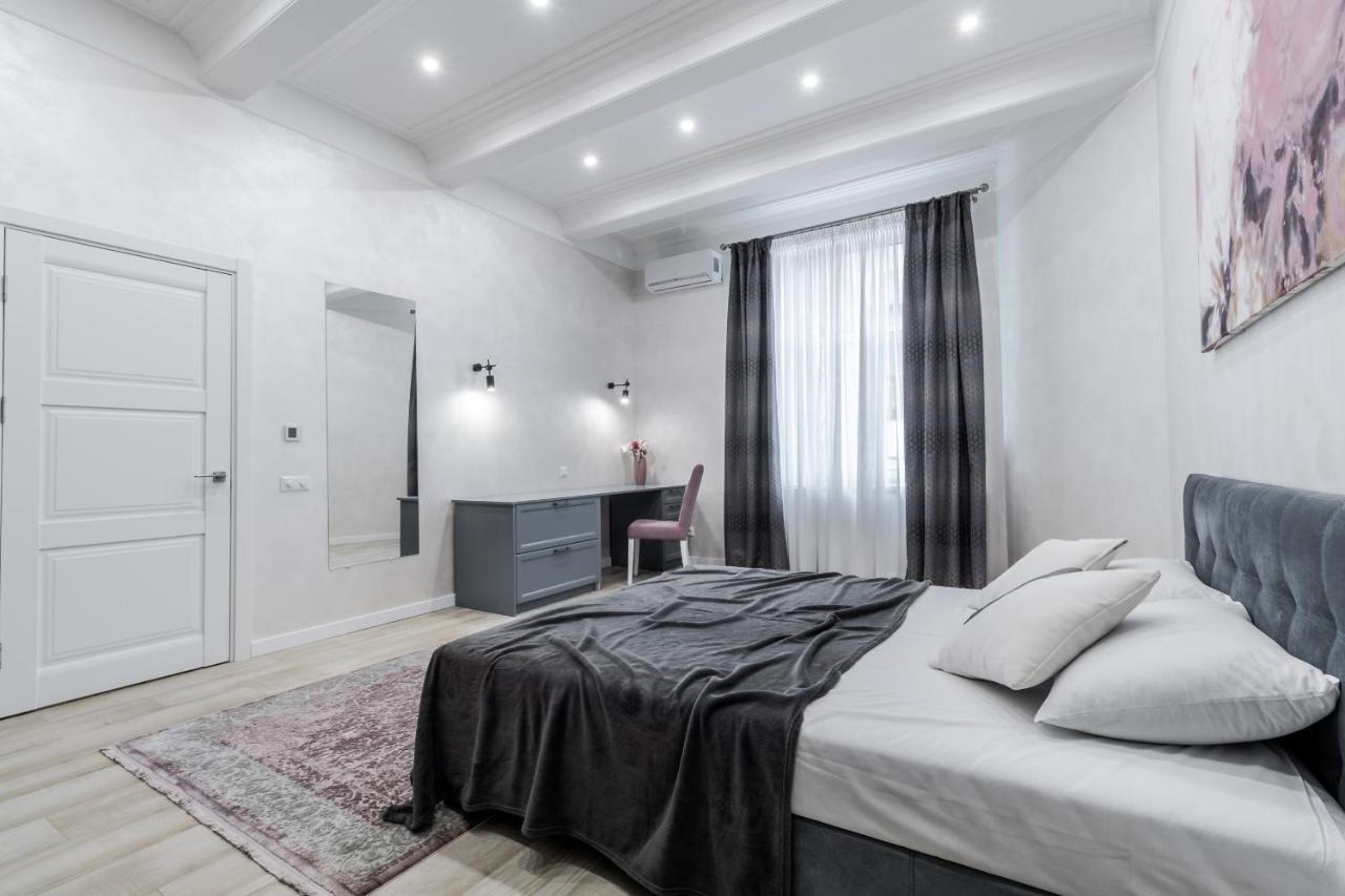 Inshiapartments On Lysenka Str Lviv Bagian luar foto